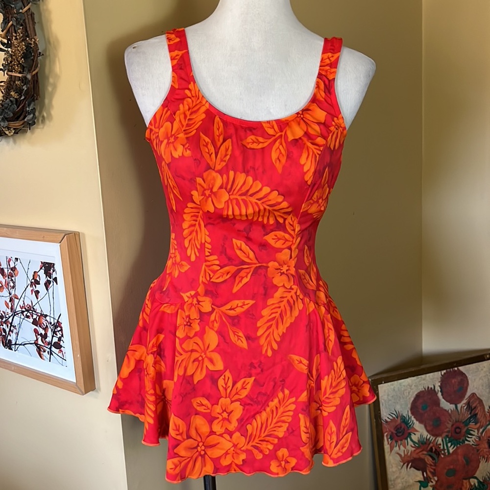 Vintage MAXINE OF HOLLYWOOD Size 14 Hawaiian Print Swimsuit Skirted Vivid Floral